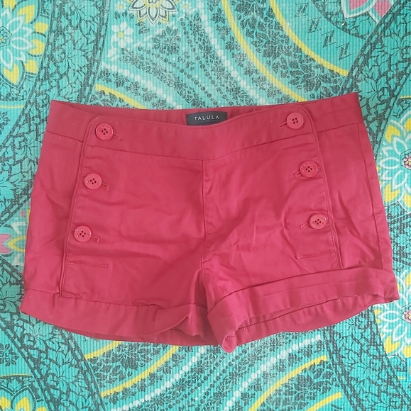 🔴 Aritzia Talula red shorts - Picture 1 of 5